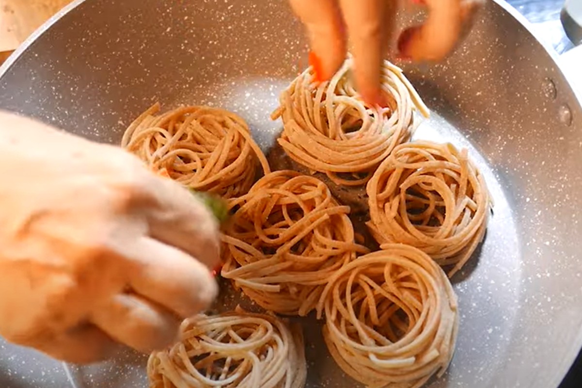 pasta pomodorini tonno e olive pasta in padella 2
