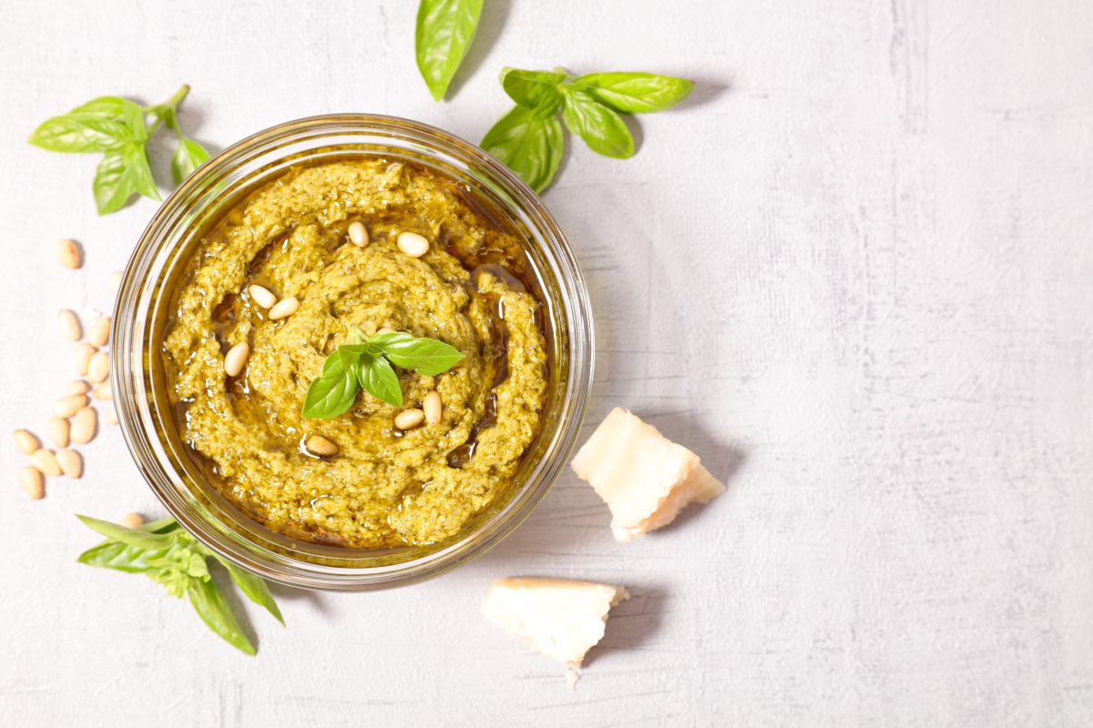 pesto al limone semplice da AdobeStock 214765724 1200x800 1