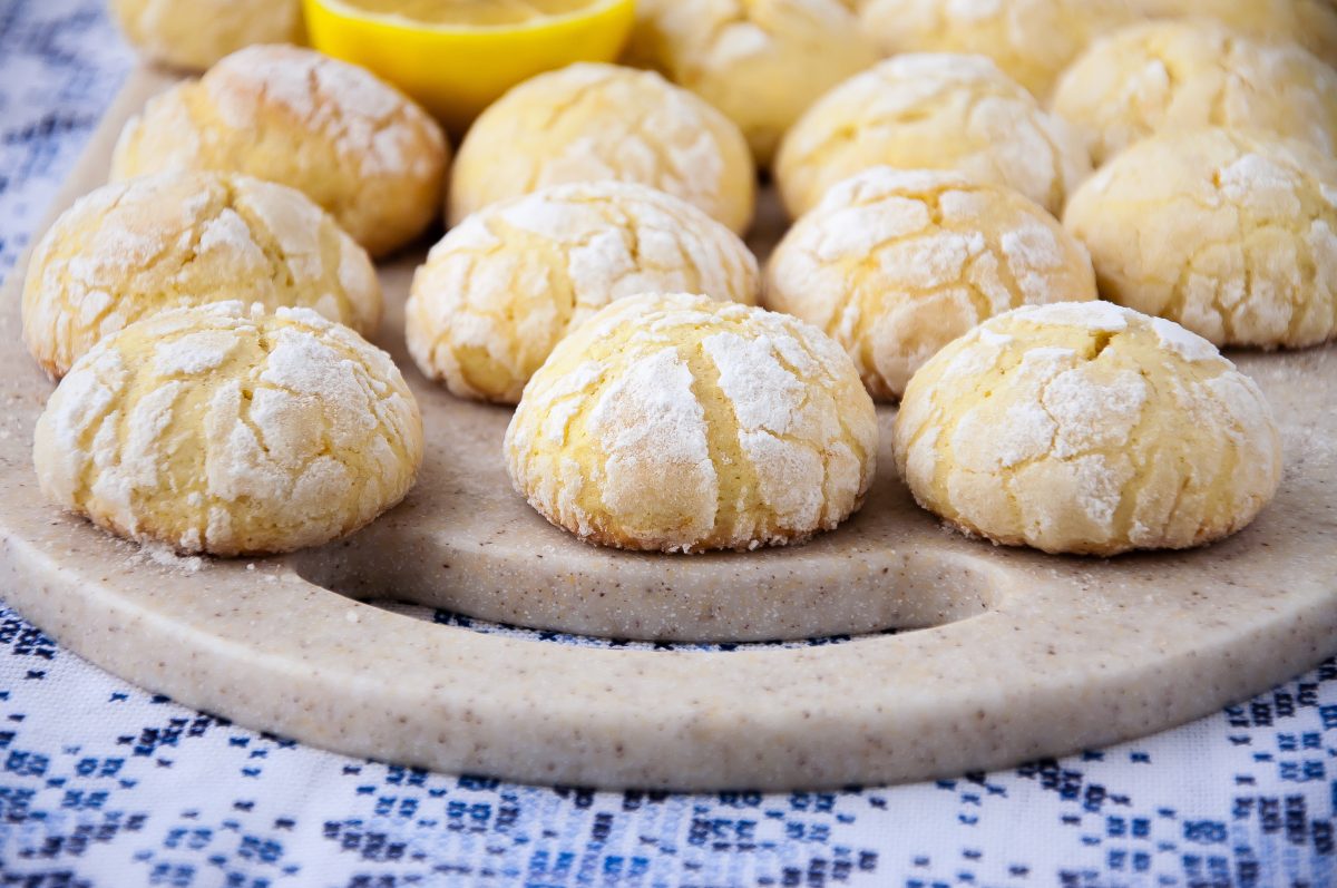 biscotti morbidi al limone AdobeStock 184257796