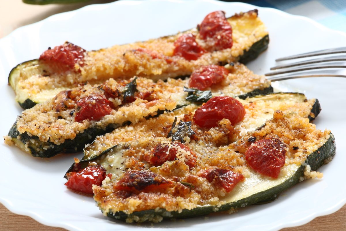 zucchine gratinate al forno con AdobeStock 55716761 3