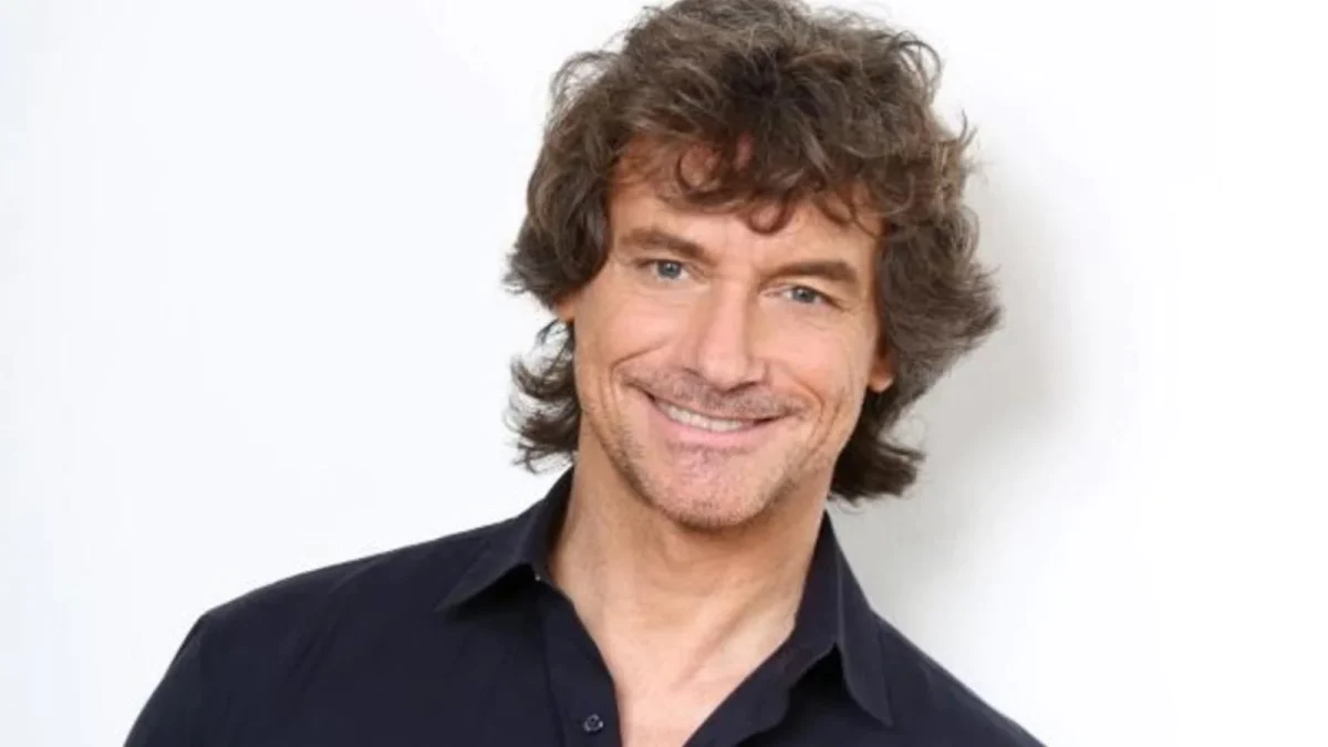 alberto angela vita privata biografia 1600x900 1608799009269 2020.12.24 Passaggio a Nord Ovest Alberto Angela