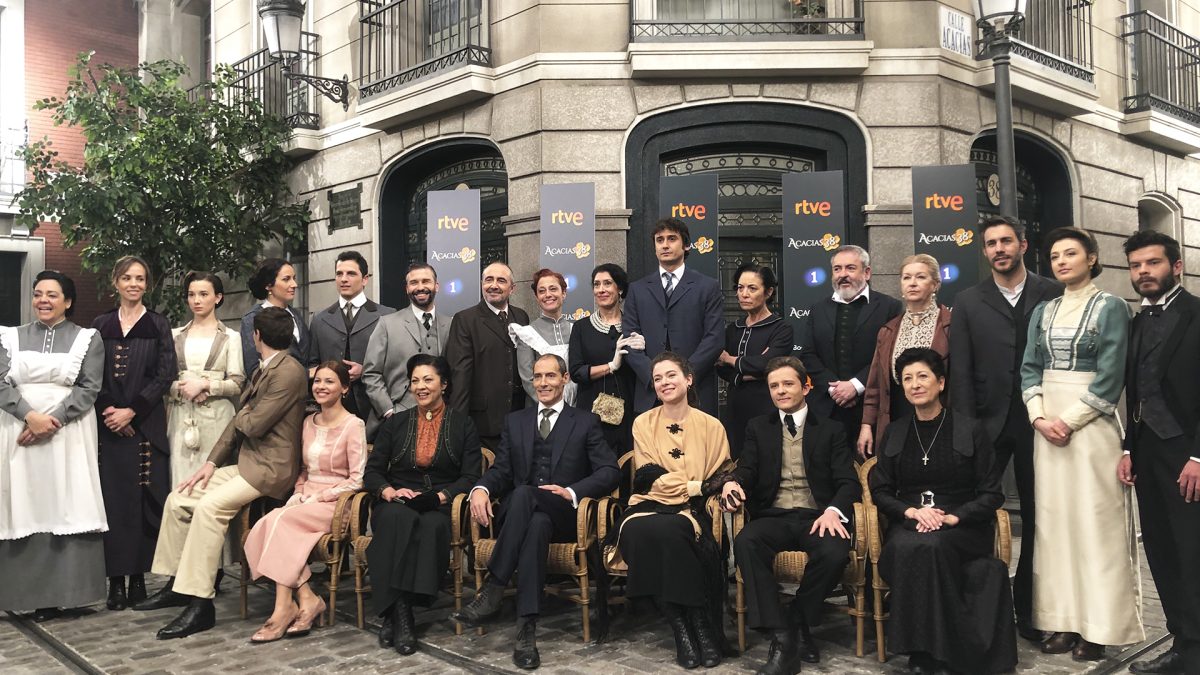 attore di una vita festeggia Cast Una Vita2