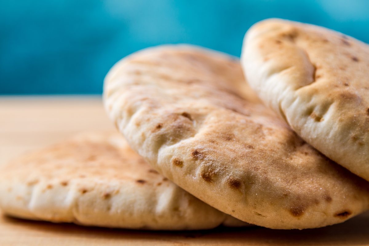 farina latte e yogurt prepara AdobeStock 135538915