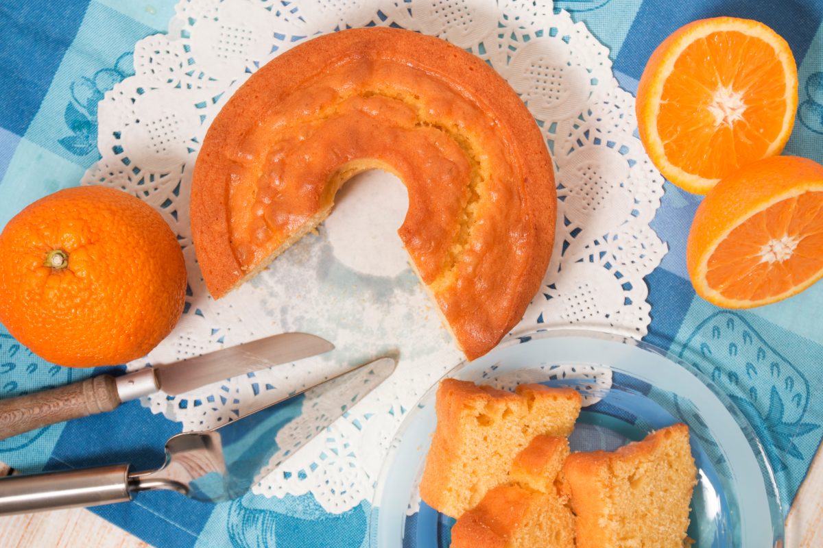 ciambella allarancia solo 160 calorie AdobeStock 187066473