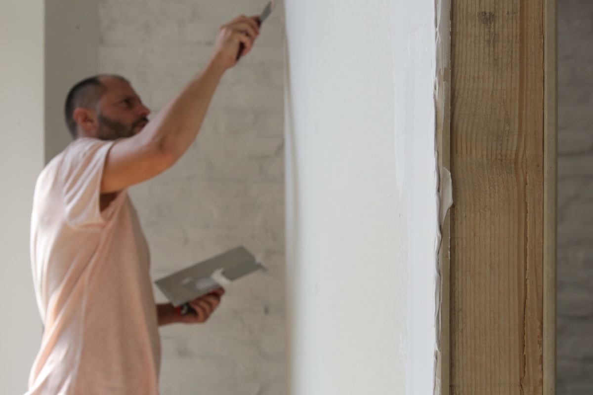 isolare le pareti spendi pochissimo AdobeStock 289338605