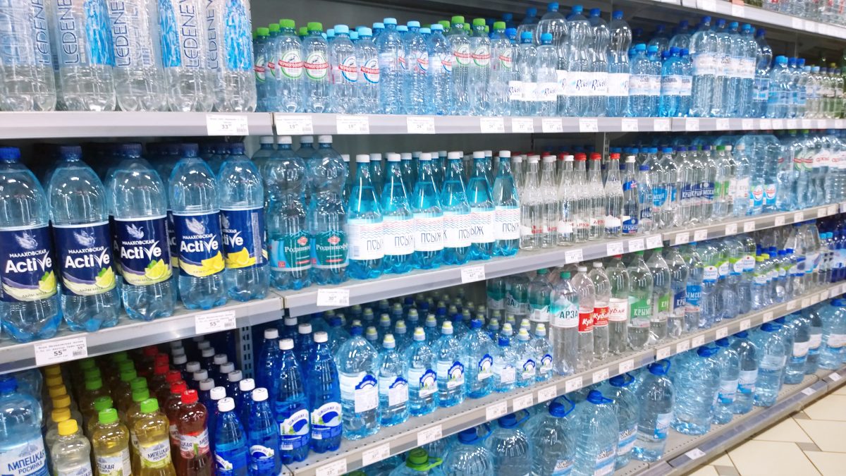 qual e la bottiglia piu AdobeStock 478163620 Editorial Use Only