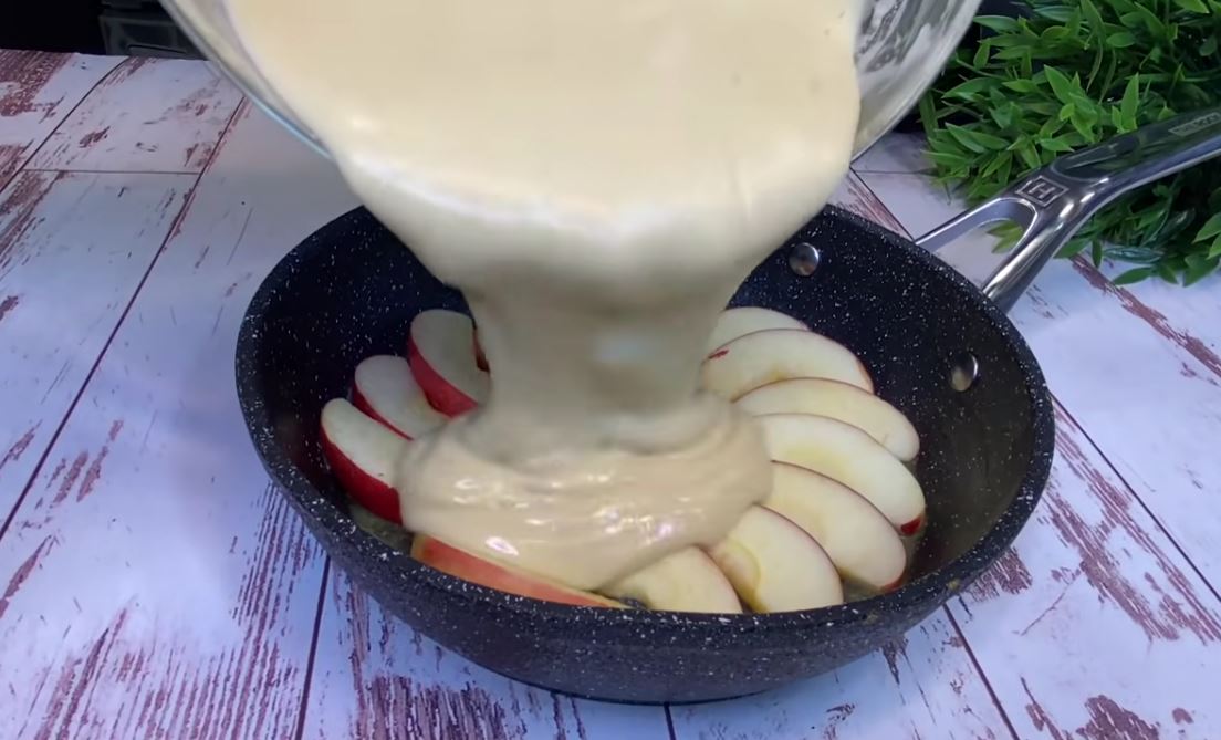 torta di mele in padella torta di mele in padella