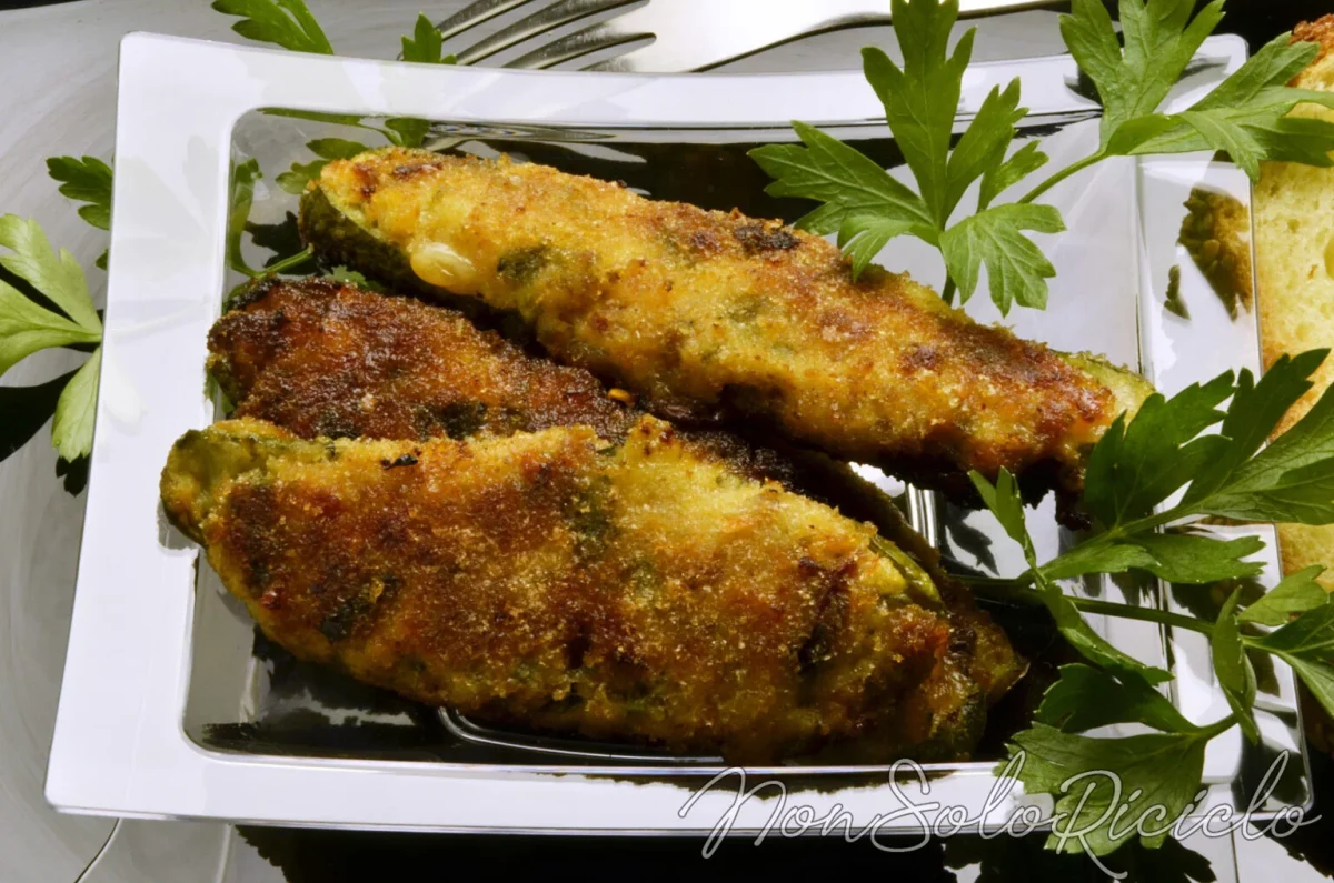 zucchine ripiene di prosciutto e AdobeStock 67936017 1536x1017.jpeg