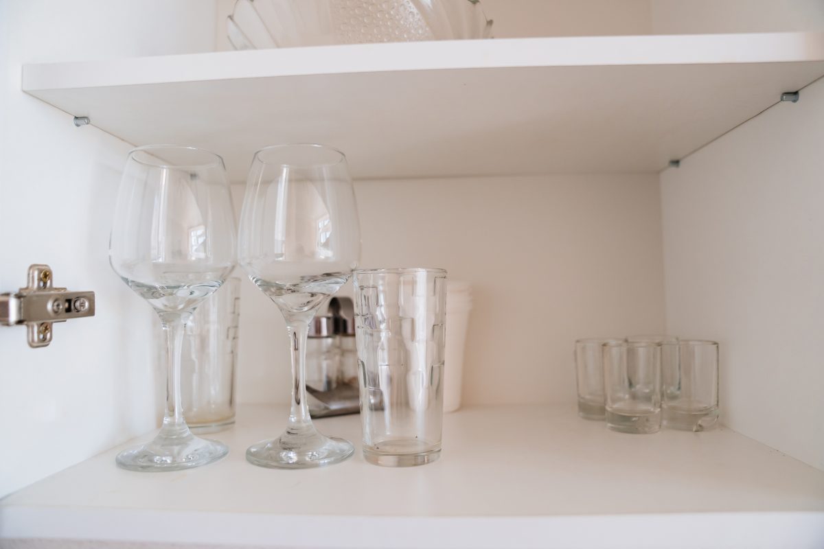 bicchieri di vetro trasformali in AdobeStock 498954735