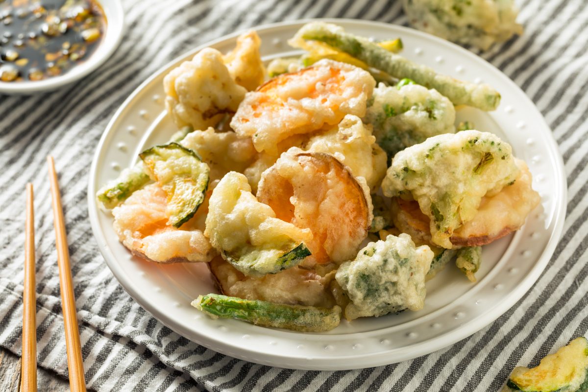 frittura leggera realizza una pastella AdobeStock 279379324