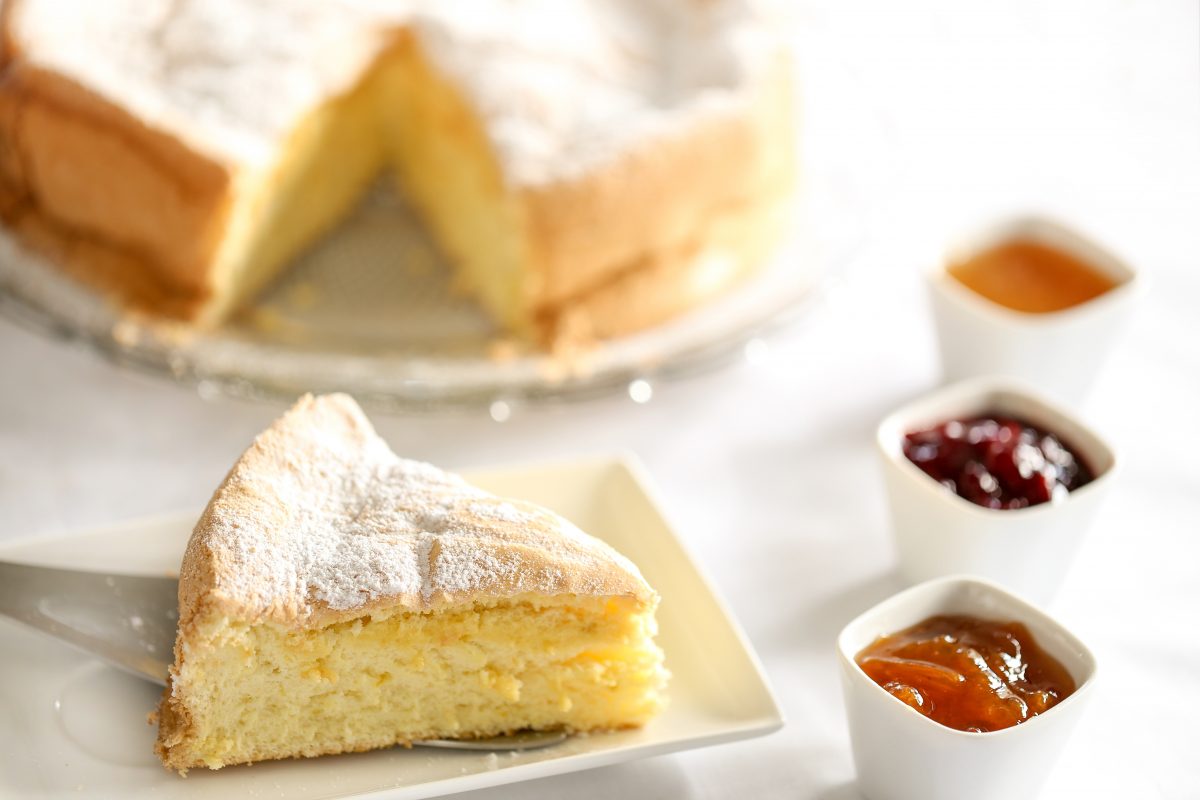 la torta savoia la piu torta savoia il dolce piu AdobeStock 80994104 1200x800 1