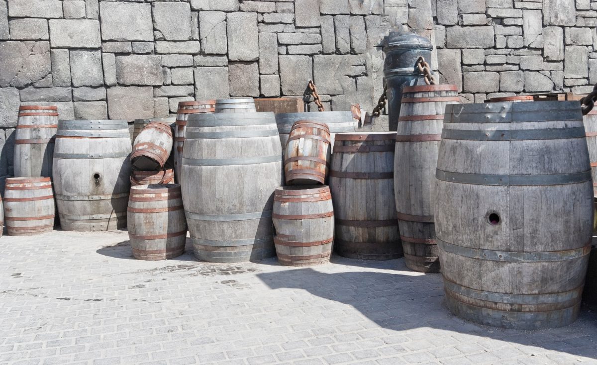 riciclare vecchie botti di vino AdobeStock 25234391