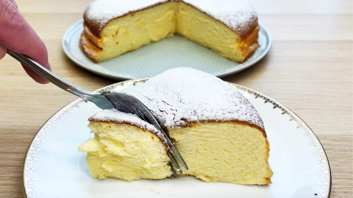 torta allo yogurt cremosa e torta allo yogurt