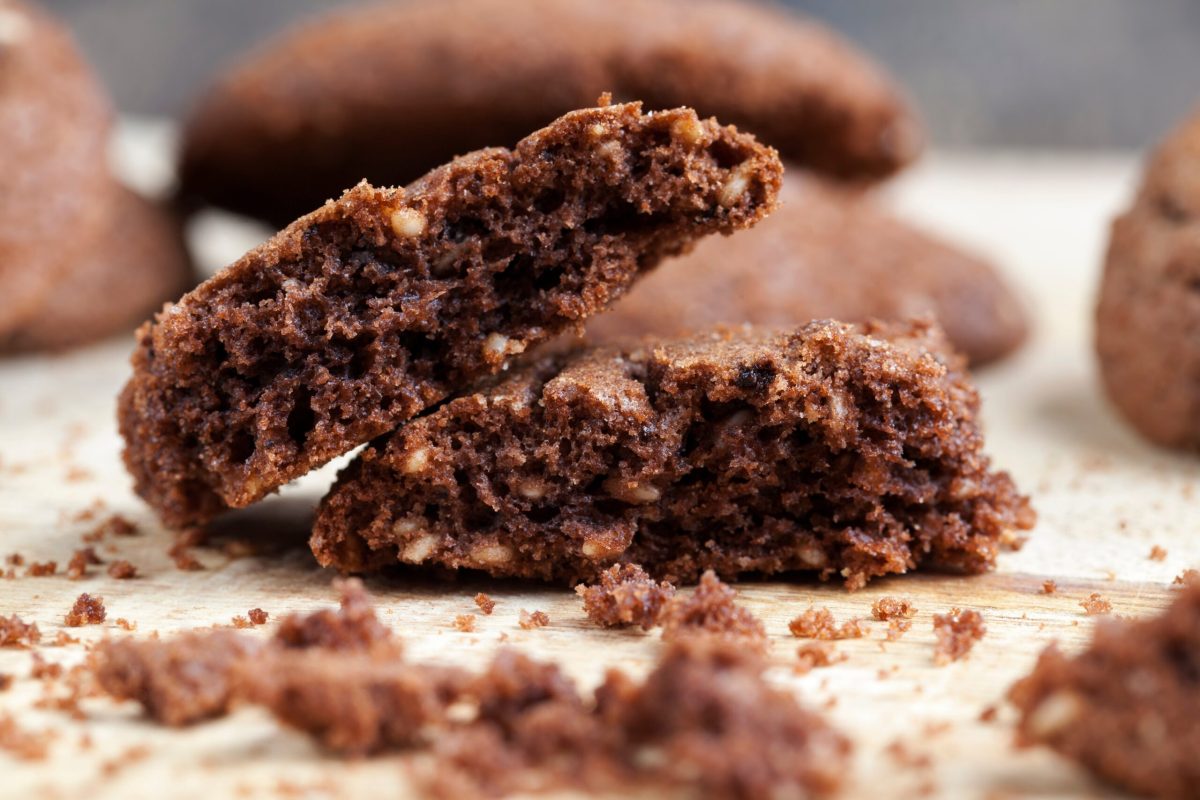 Biscotti al cioccolato scaled 1