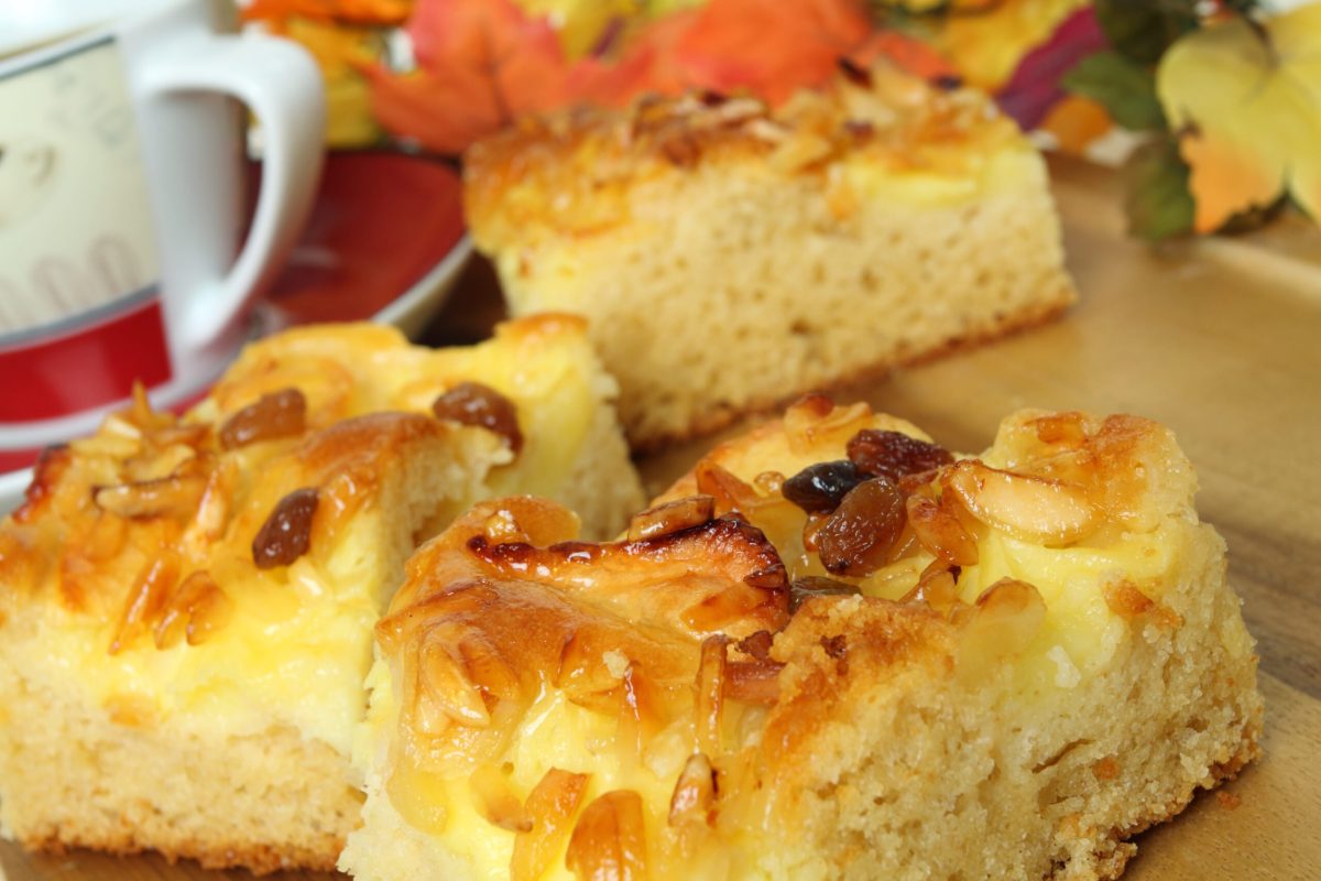 Torta uvetta scaled 1