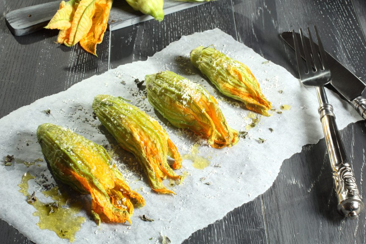 Fiori di zucca ripieni scaled 1